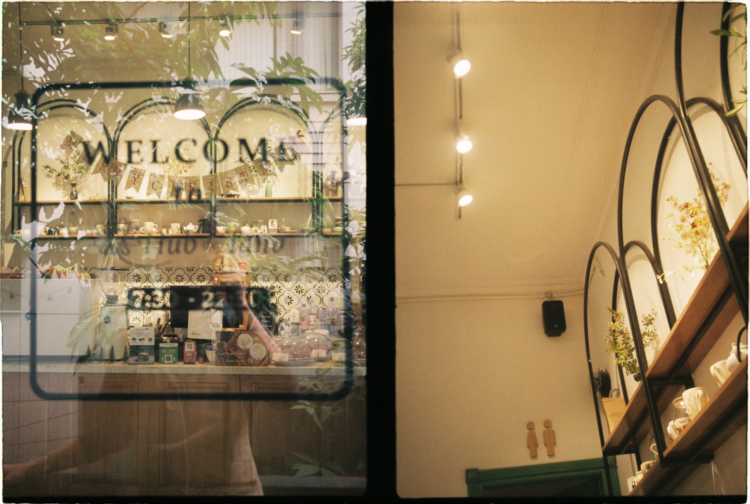 Hub-de-tana-coffee-so-60-trung-hoa Olympus-pen-EE-half-frame