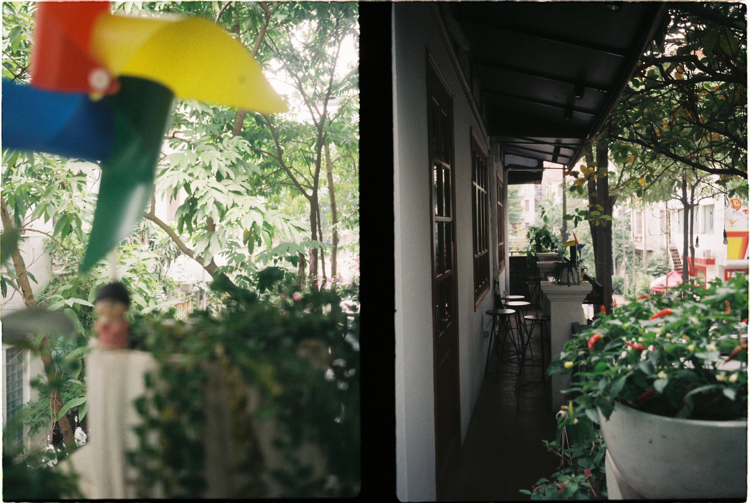 hub-de-tana-coffee-trung-hoa-cau-giay Olympus-pen-EE-half-frame
