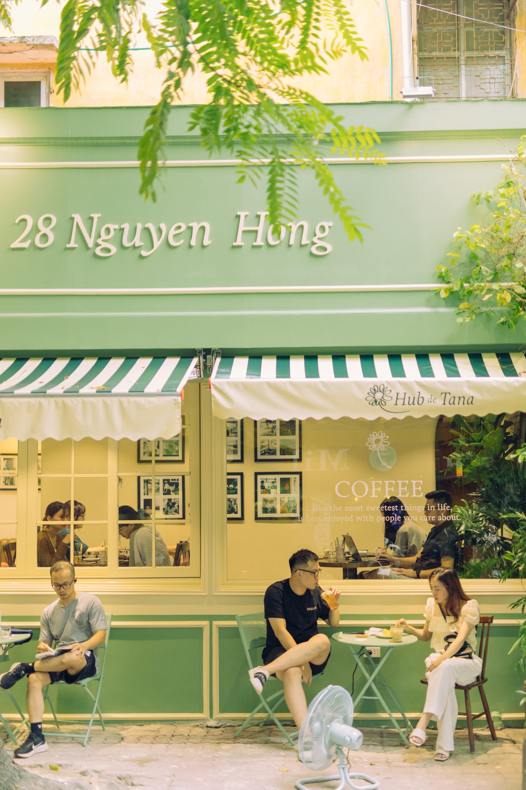 quán-cà-phê-mở-xuyên-tết-2023-ở-đống-đa